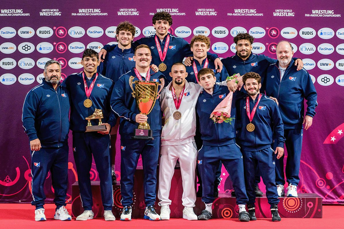 レスリング　シングレット　USA CHAMPION Hendrickson, Lovett Finals Pins Punctuate U.S. Men's Freestyle Pan